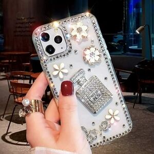 Elegant Floral Rhinestone  Glitter Case For iPhone 12/IPhone 12 Pro 6.1 Inch.